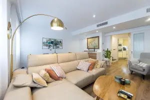 Dúplex de 3 dormitorios con terraza, garaje y trastero a pocos metros del mar, foto 5