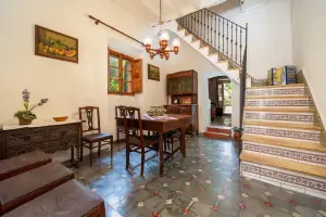 Casa de pueblo con gran potencial en Santa Maria del Camí, foto 5