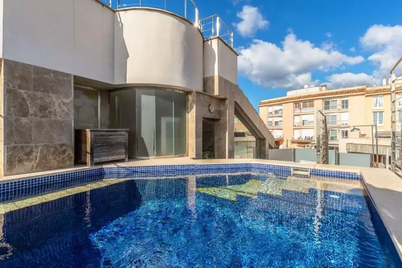 Penthouse mit Pool und Garage in Establiments zu verkaufen